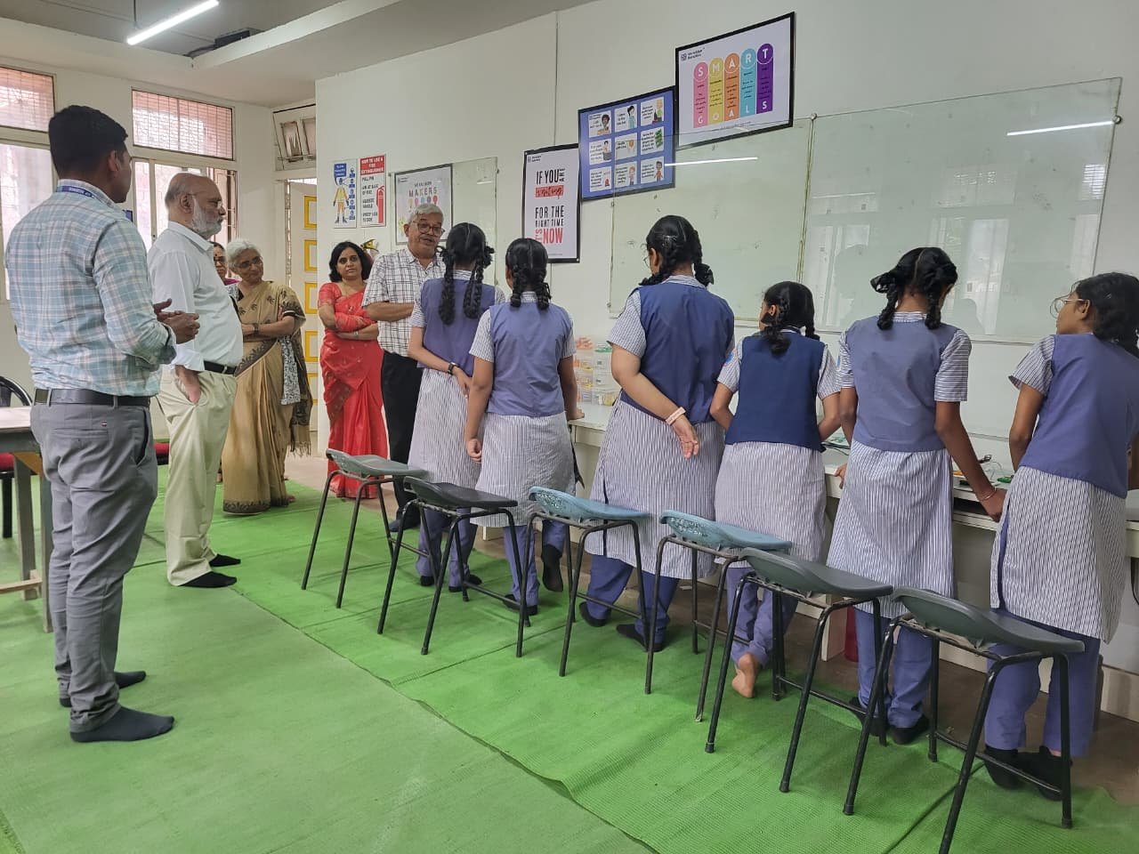 रोबोटिक्स लॅब चे फोटो (5)