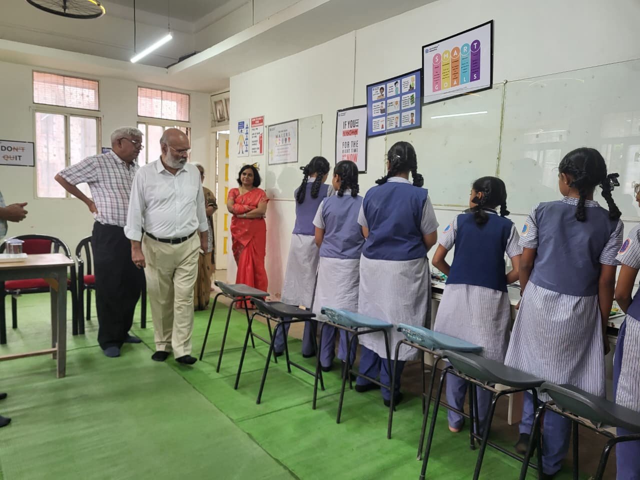 रोबोटिक्स लॅब चे फोटो (9)